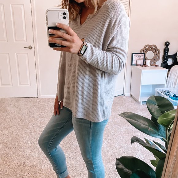 Lavender Sweater VNeck | Small - Picture 2 of 5